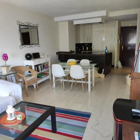 Luna Apartament Estepona